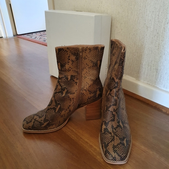 Wittner Shoes - Snake skin boots